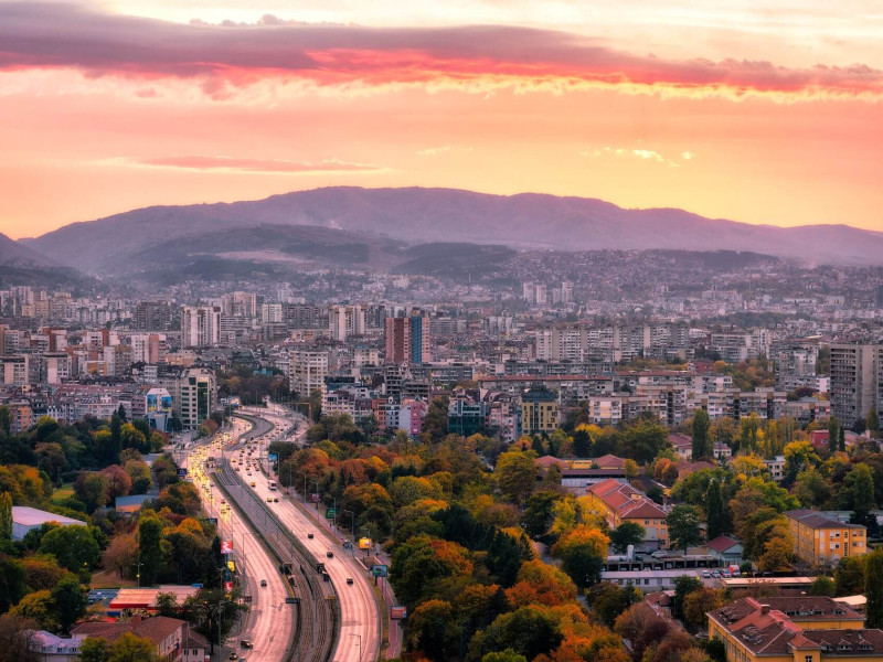 Nakup lastnega skladišča v Bolgariji - Vakarel